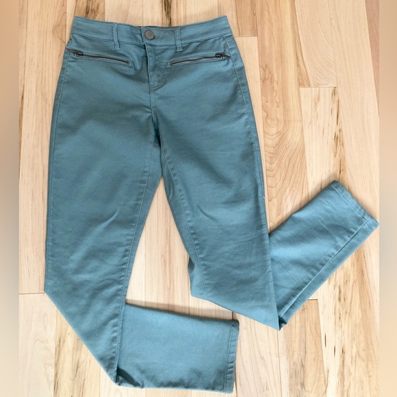 love, Fire Denim - love, FireSkinny Jeans, Size 3 Jr.
Color: Light Teal or Olive